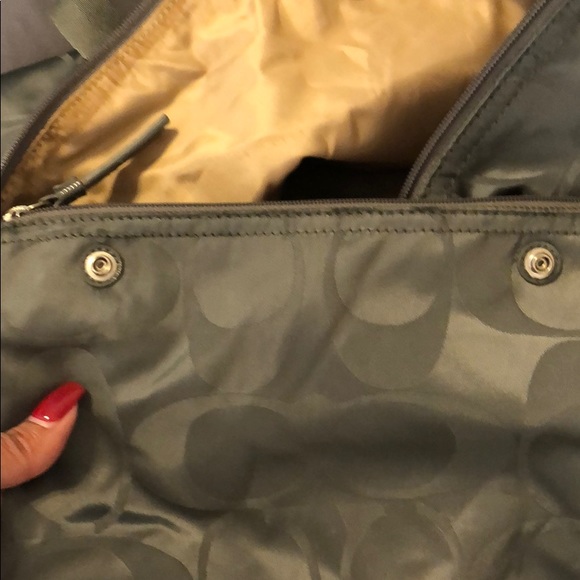 Cool tote with matching bag. - Picture 6 of 6